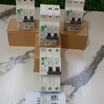 Tuya WiFi Smart Home Circuit Breaker Single Phase Leakage Circuit Breaker - Image 2